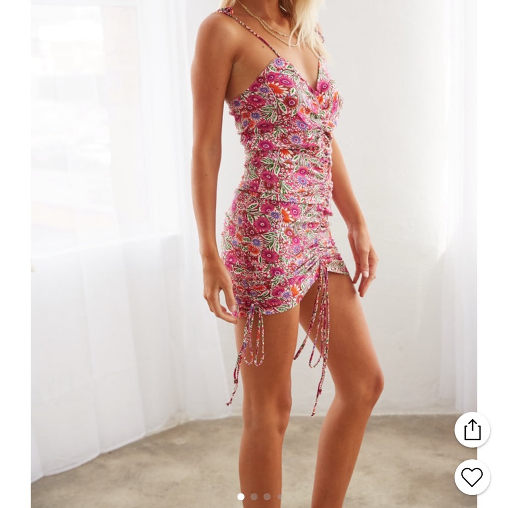 American threads Hayden floral cinched mini dress